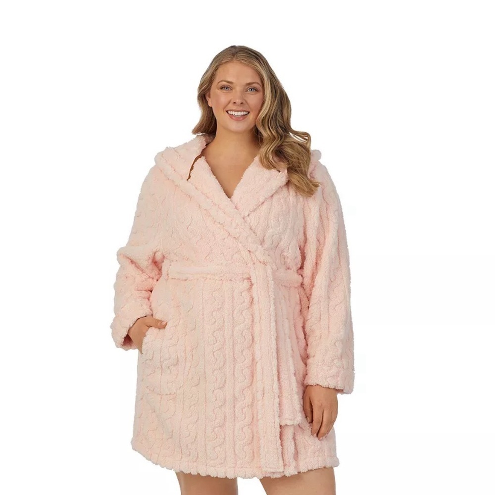 Koolaburra by Ugg Plush Embossed Cable Wrap Robe size 1x